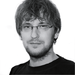 Adam Marek Biecz - projektant specjalizujący się w tworzeniu logo dla firm.