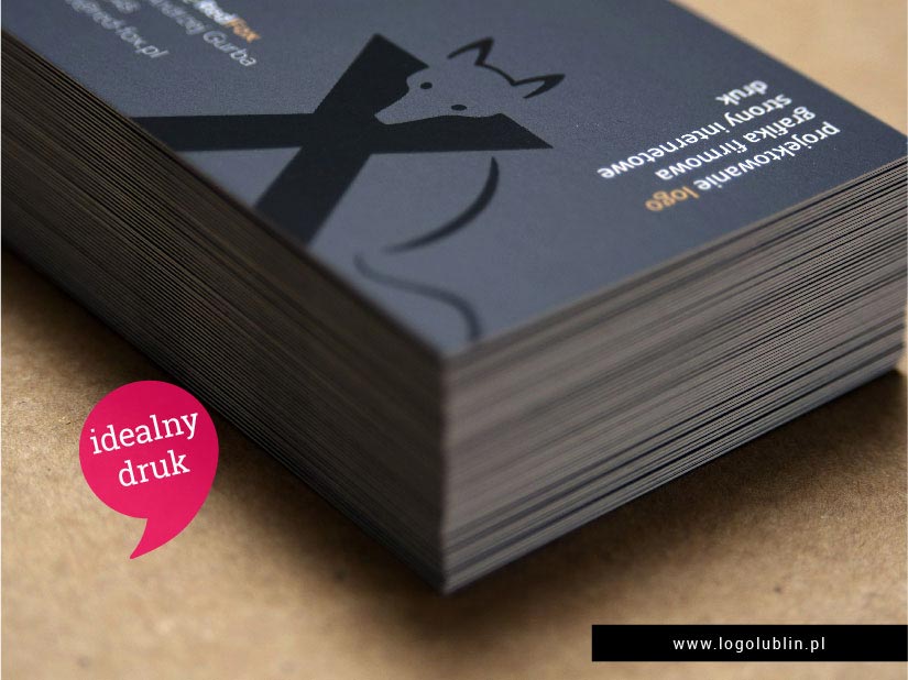 Druk wizytówek lakierowanych musi być bardzo dobry. Studio Graficzne RedFox.