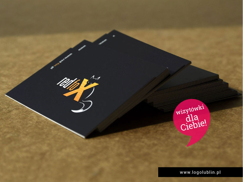 Wizytówki z lakierem wybiórczym idealnie sprawdzają się w firmach, w których stawia się na jakość. Studio Graficzne RedFox.